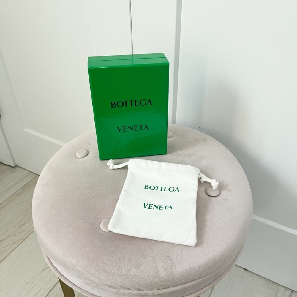 Bottega Veneta Green Shoebox & Dustbag